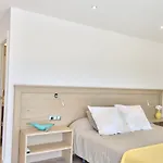 Modern Olivera With Private Pool * カレリャ・デ・パラフルジェリ