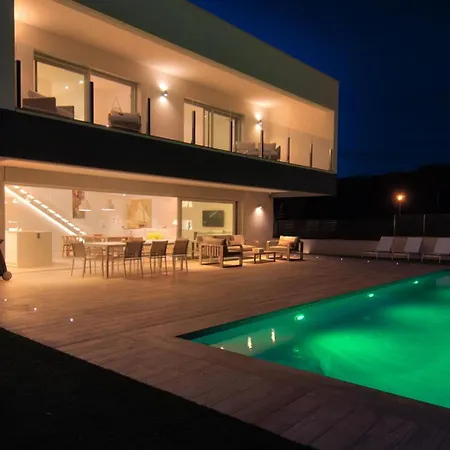 Modern Olivera With Private Pool Tatil Evi