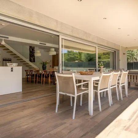 Modern Olivera With Private Pool