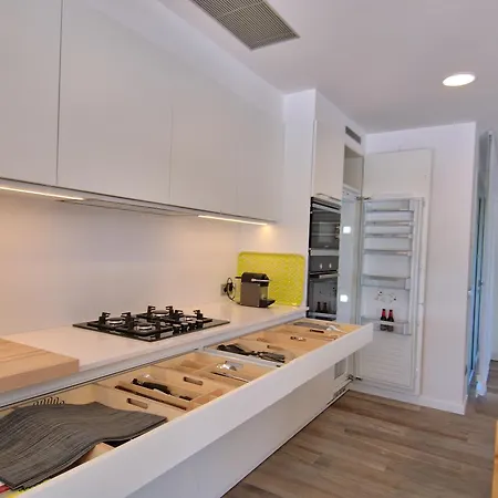 펜션 Modern Olivera With Private Pool *