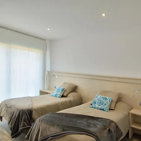 펜션 Modern Olivera With Private Pool *