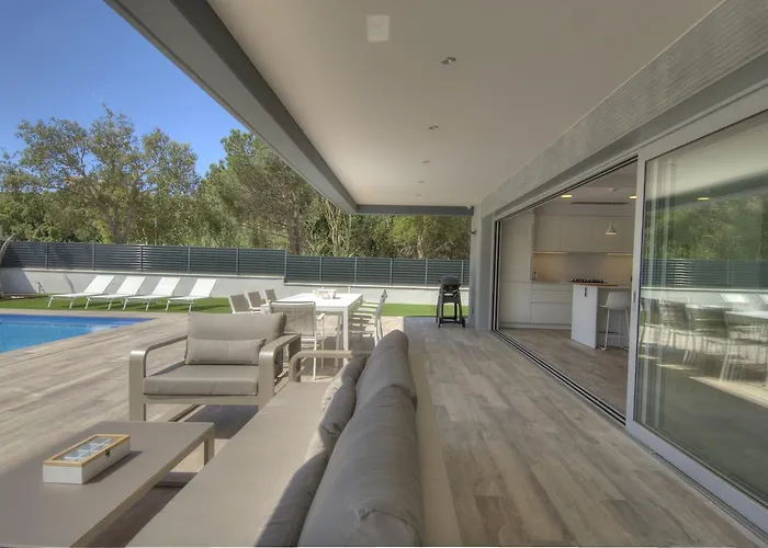 Modern Olivera With Private Pool * קאלייה דה פאלאפרוג'ל
