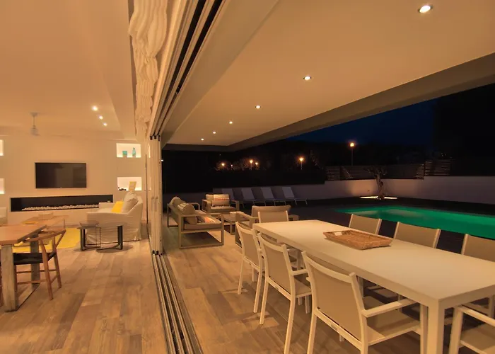 Modern Olivera With Private Pool * קאלייה דה פאלאפרוג'ל